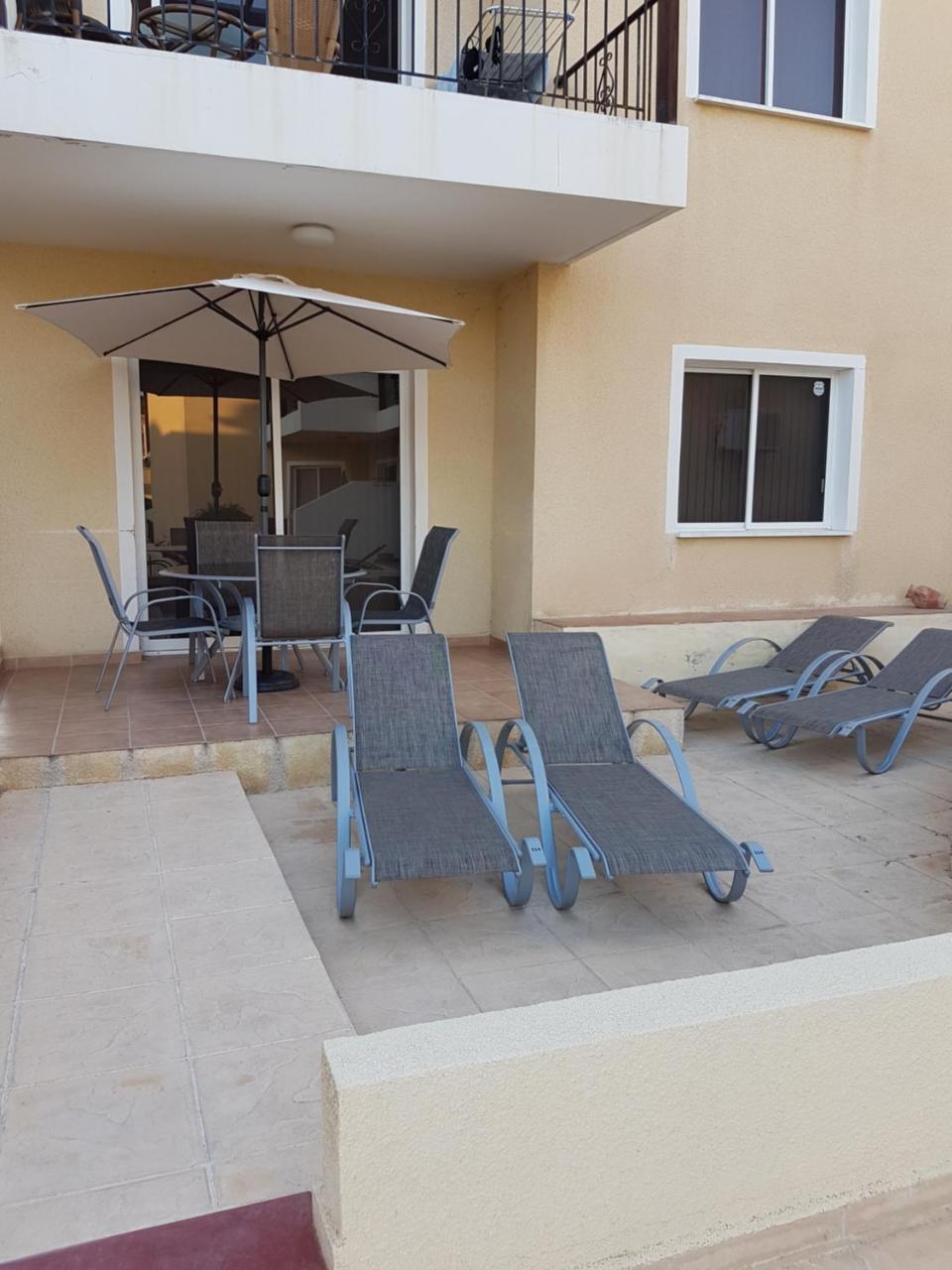Sirena Sunrise, Apartment 4 Paphos Exterior foto
